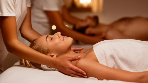 Masaje relajante en pareja de 90min con cañas de bambú, y más