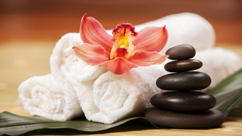 Masaje descontracturante y relajante con piedras calientes